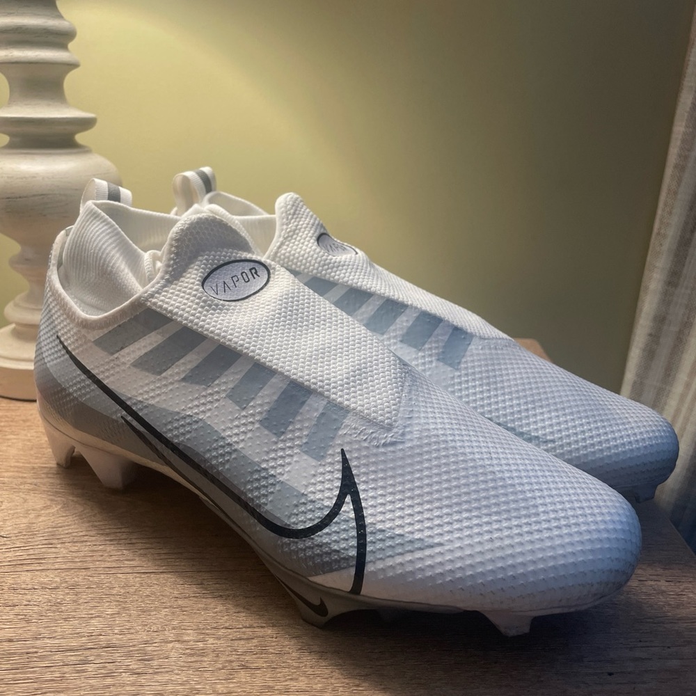 Nike Vapor Edge Pro 360 Mens 10.5 White White Silver Ghost Lace Football Cleats